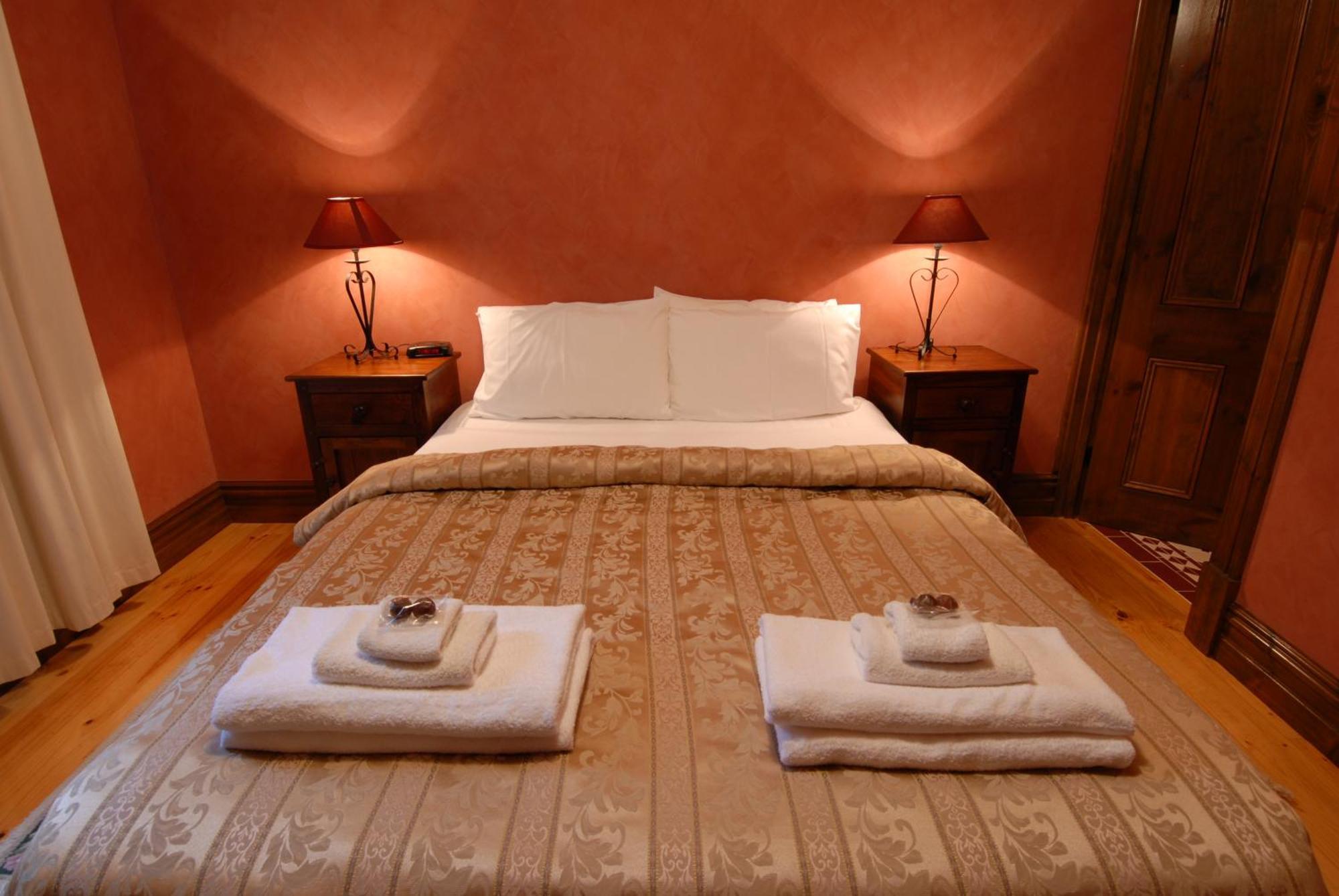 เดอะ โดฟ โคท Bed & Breakfast ทานันดา ห้อง รูปภาพ