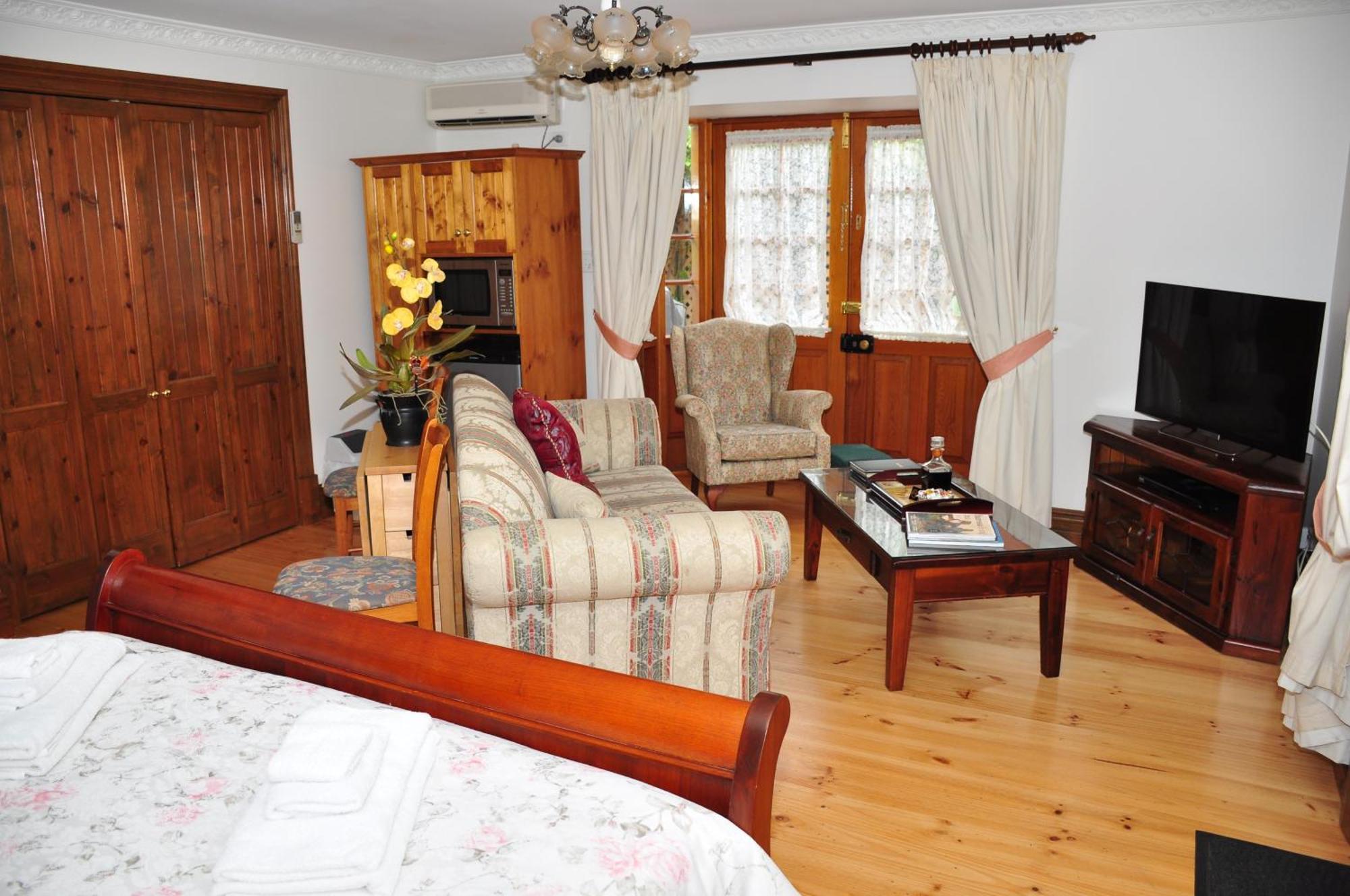 เดอะ โดฟ โคท Bed & Breakfast ทานันดา ภายนอก รูปภาพ